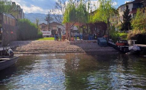 LAKESIDE 1