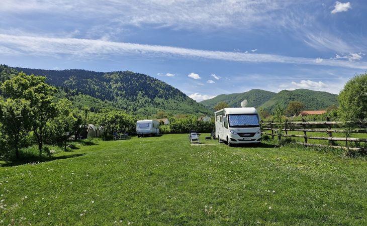 COUNTRYSIDE RETEZAT